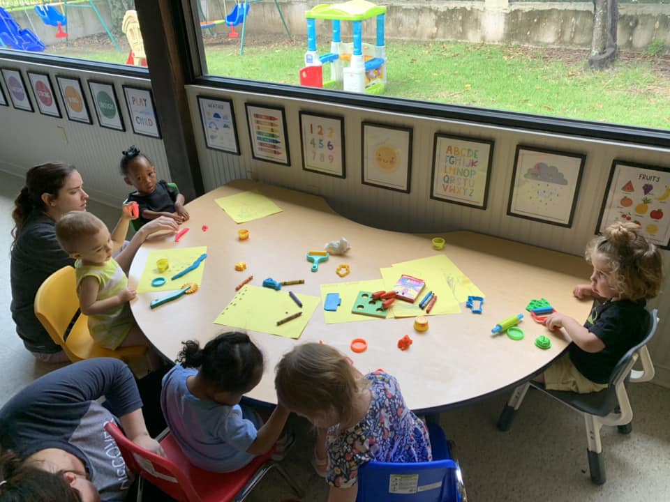 Children enjoying daycare speech therapy